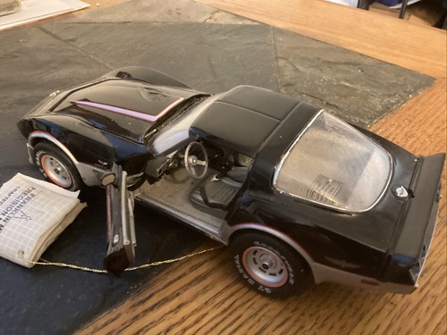 Franklin Mint Limited Edition 1978 Corvette Indy 500 Pace Car 1:24 Scale. Nice. - Picture 5 of 11