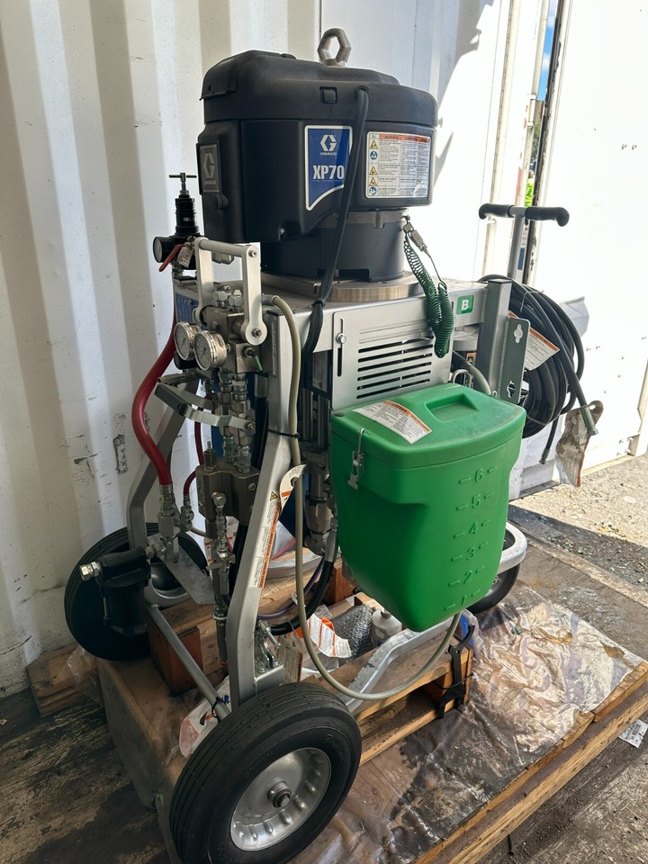 Graco XP70 NonHazardous Spray Package 2.51 Mix Ratio, 240V eBay