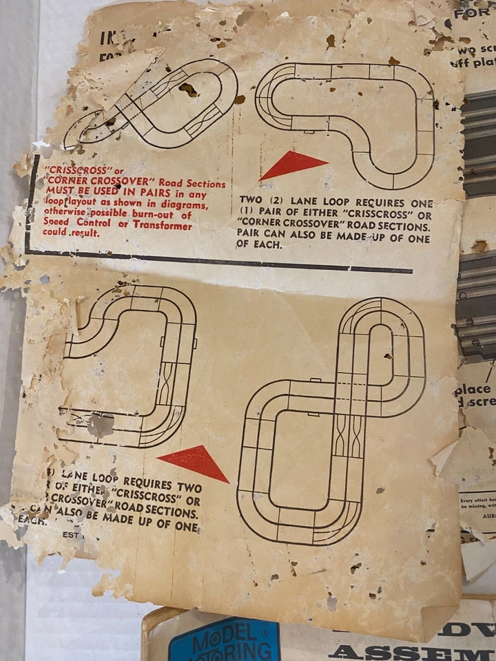 MAL ESTADO Modelo Aurora Motor Instrucción Lote Estación de Servicio Ranura Coche Antiguo Foto 4 de 4