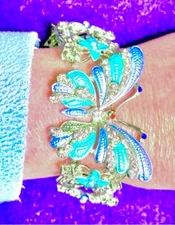 VINTAGE🇺🇸1928 BRAND BUTTERFLY CLEAR BLUE RED AUSTRIAN CRYST SLVR BRACELET NWOT