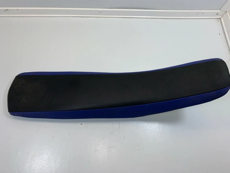 Yamaha YZ250F 2005 04-05 asiento completo base pan almohadilla gran cubierta de agarre Foto 2 de 4