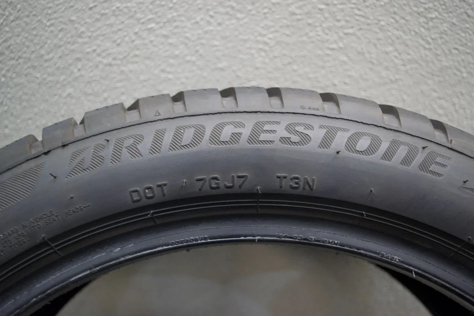 4x Bridgestone Blizzak LM001 MO 225 45 R18 91H M+S Winterreifen Winter DOT22! - Bild 2 von 4