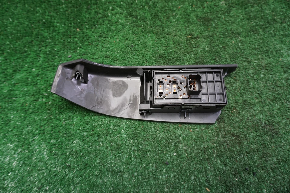 2012 CHEVY AVEO RIGHT Window Switch OEM 95460076 - Image 4 of 4