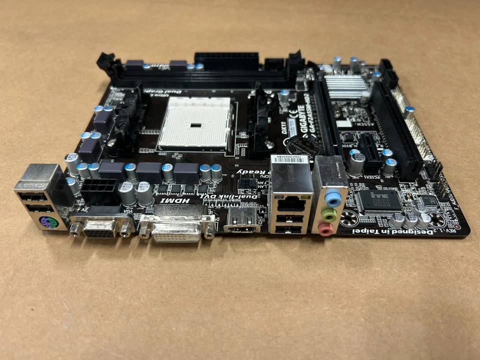Gigabyte GA-F2A55M-HD2 Rev 1.2 AMD Socket FM2 Micro ATX Motherboard & I/O Shield - Image 3 of 4
