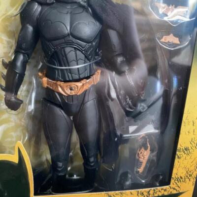 NECA Batman Begins Christian Bale ver. Batman Toy With Weapons 7