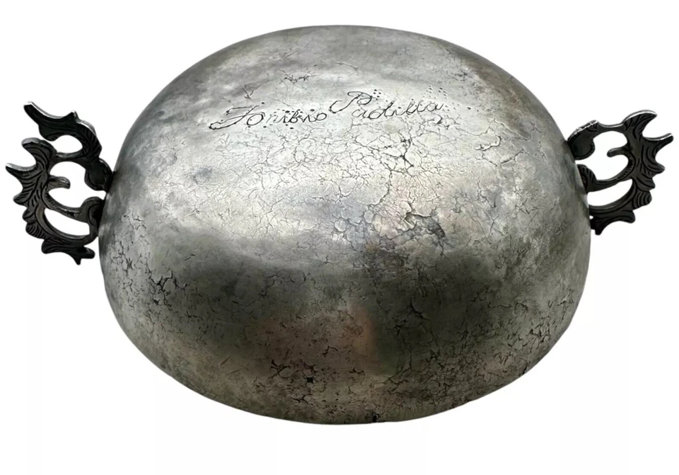Antiguo Cuenco Colonial Doble Manija Marcado Toribio Padilla Martillado Plata 290G Foto 2 de 4