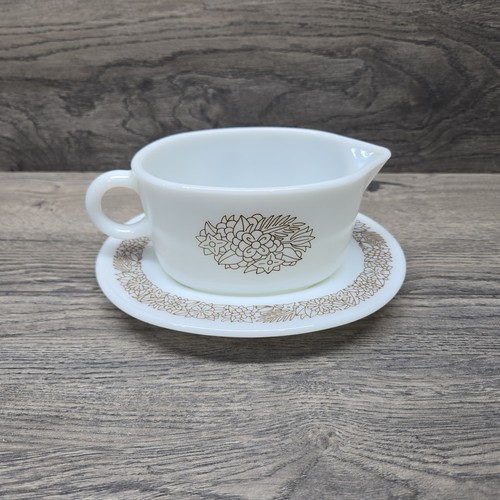 Pyrex #77-B Gravy Boat and #77-U Under Plate Woodland Brown Pattern Vintage