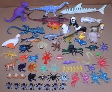Lot of Plastic small Animal Figures Dinosaurs Insects Sea Life Reptiles Mixed