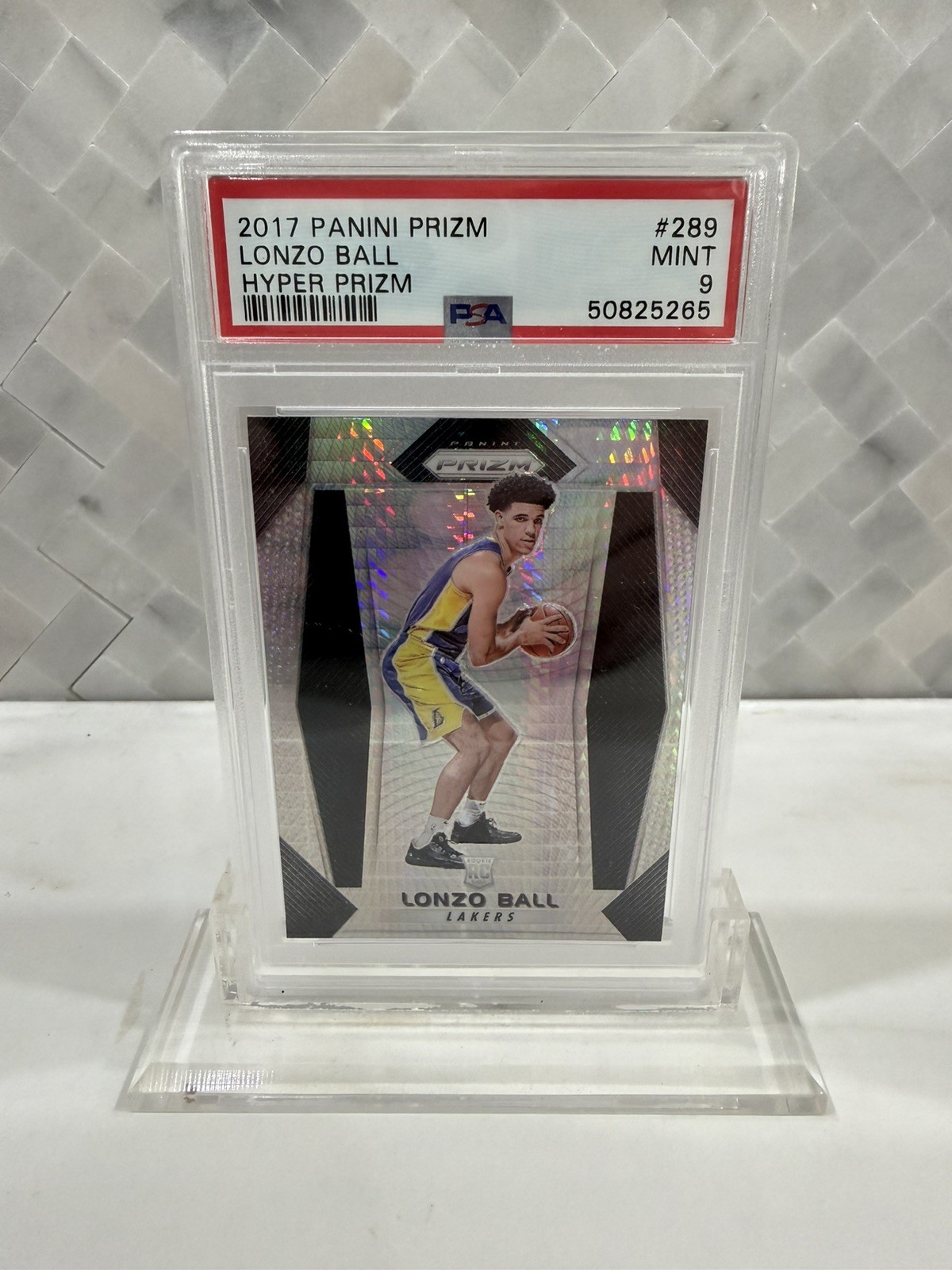 Lonzo Ball 2017-18 Panini Prizm #289 Hyper Prizm Rookie RC PSA 9