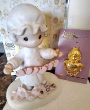Precious Moments 1984 E2821 You Have Touched So Many Hearts Box, Plus Gold Pin