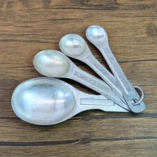 Vintage - 4pc Aluminum Nesting Measuring Spoons, ¼tsp - 1tbs