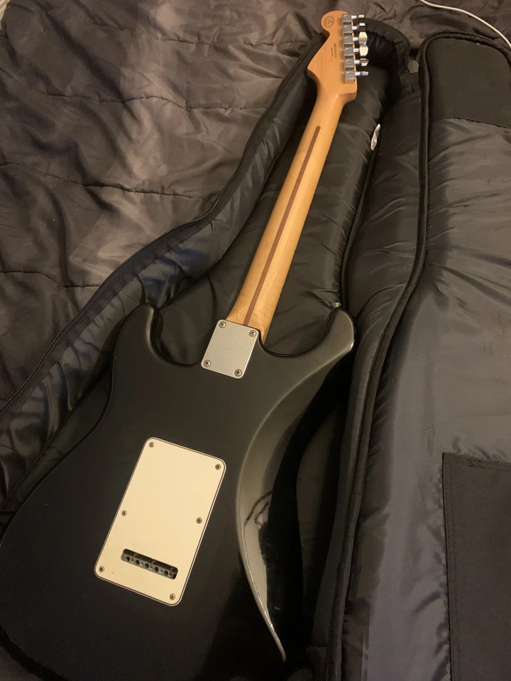 Fender Player Stratocaster Maple Fingerboard Limited-Edition Electric Guitar - Image 2 of 3