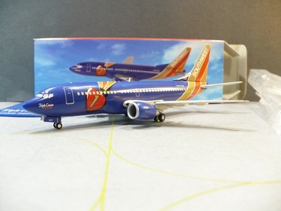 1:200 ENHANCED Flight Miniatures Southwest Boeing 737-300 N647SW Triple Crown