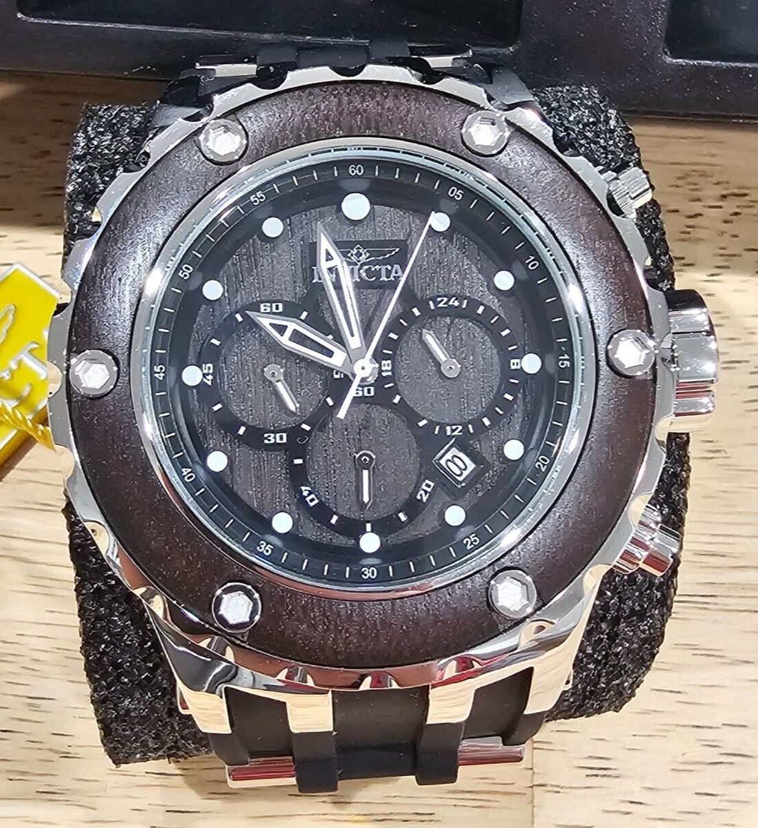 Invicta Specialty Reserve Wildwood Edition Model 27907 Men display picture 1