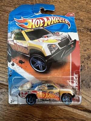 2011 Hot Wheels Thrill Racers Desert 11 #181 Off Track White New
