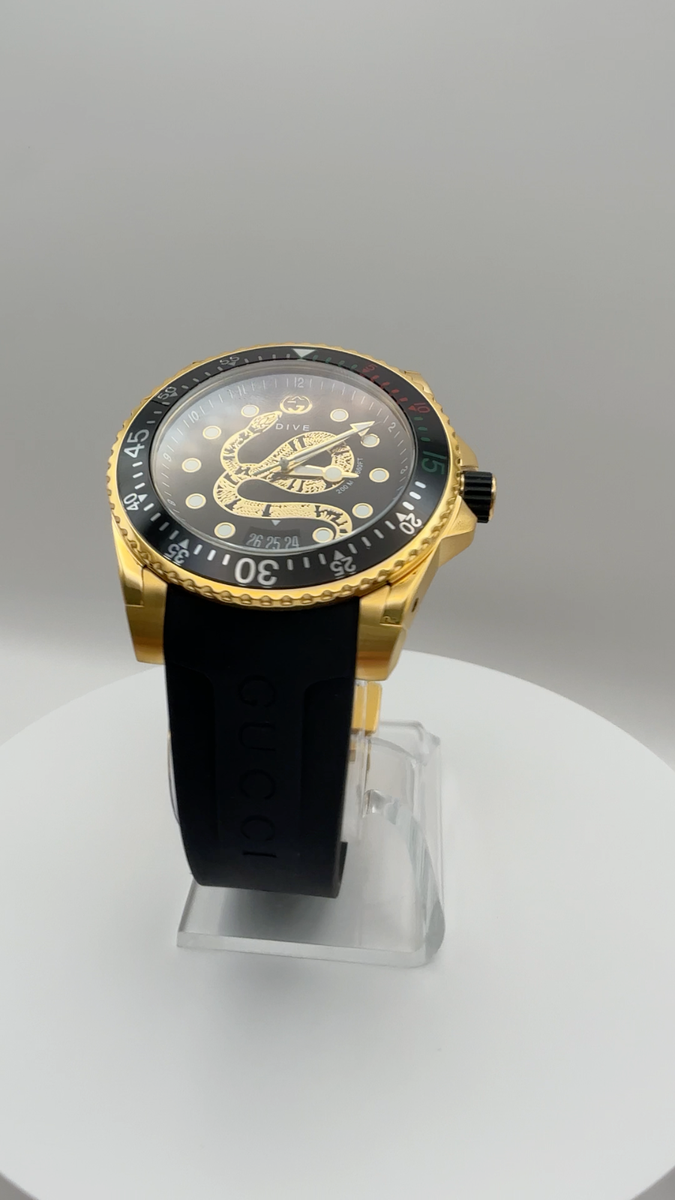 Gucci Dive Black Dial Gold-Tone Rubber Strap 45mm. Men's Watch