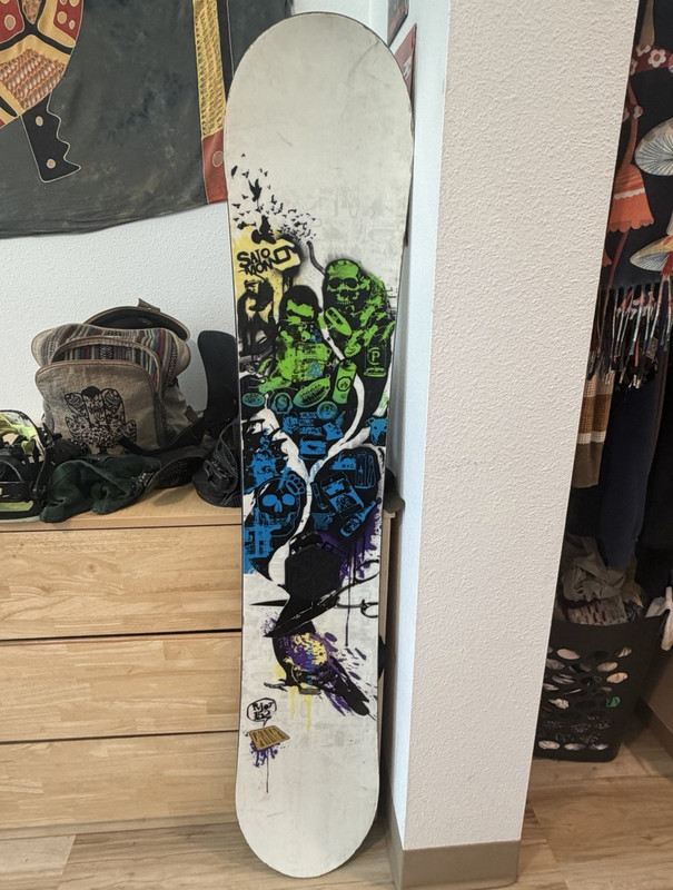 Salomon Riot Freestyle Snowboard 152cm  Skater Graphic, flat camber