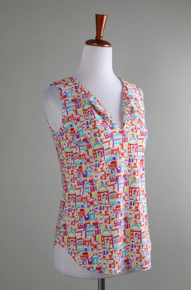 Regata JUDE CONNALLY US$ 158 lisa elástica estampa de casa gola V casual tamanho XS - Imagem 2 de 4