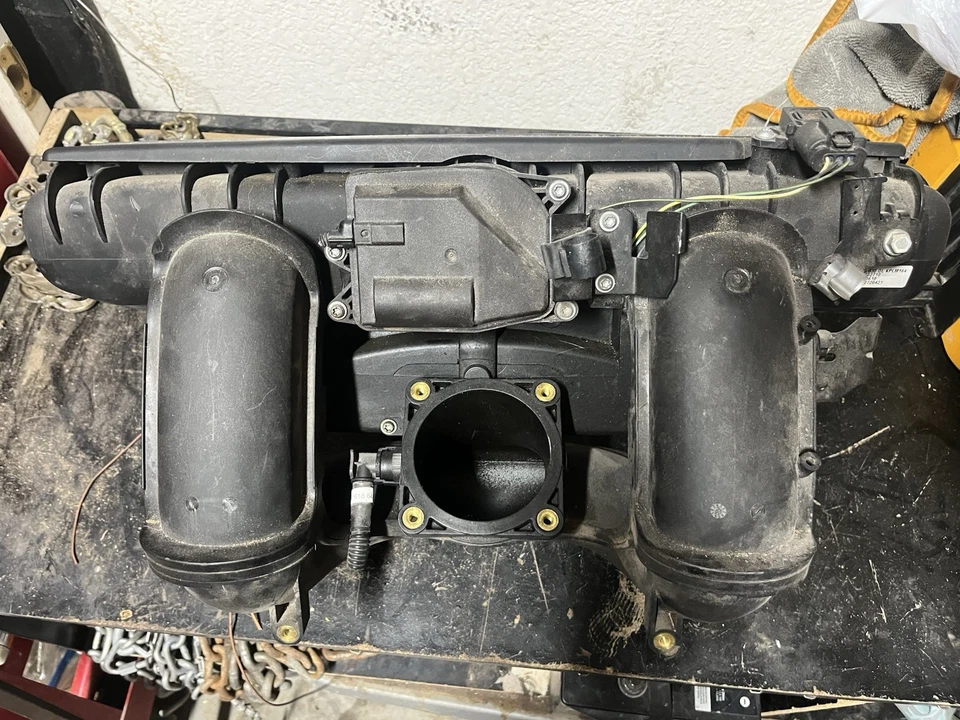 BMW 328i 2011 conjunto de colector de admisión de stock Foto 2 de 4