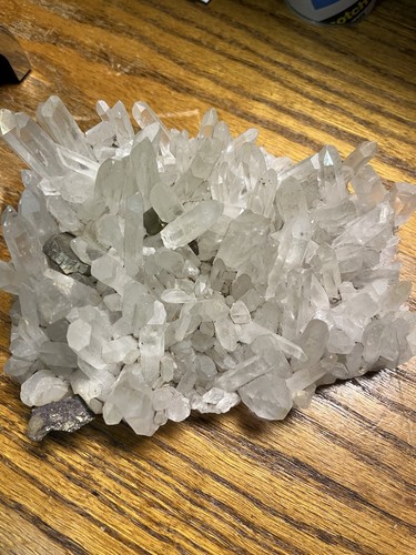 Large Quartz Cluster 693 Grams!!