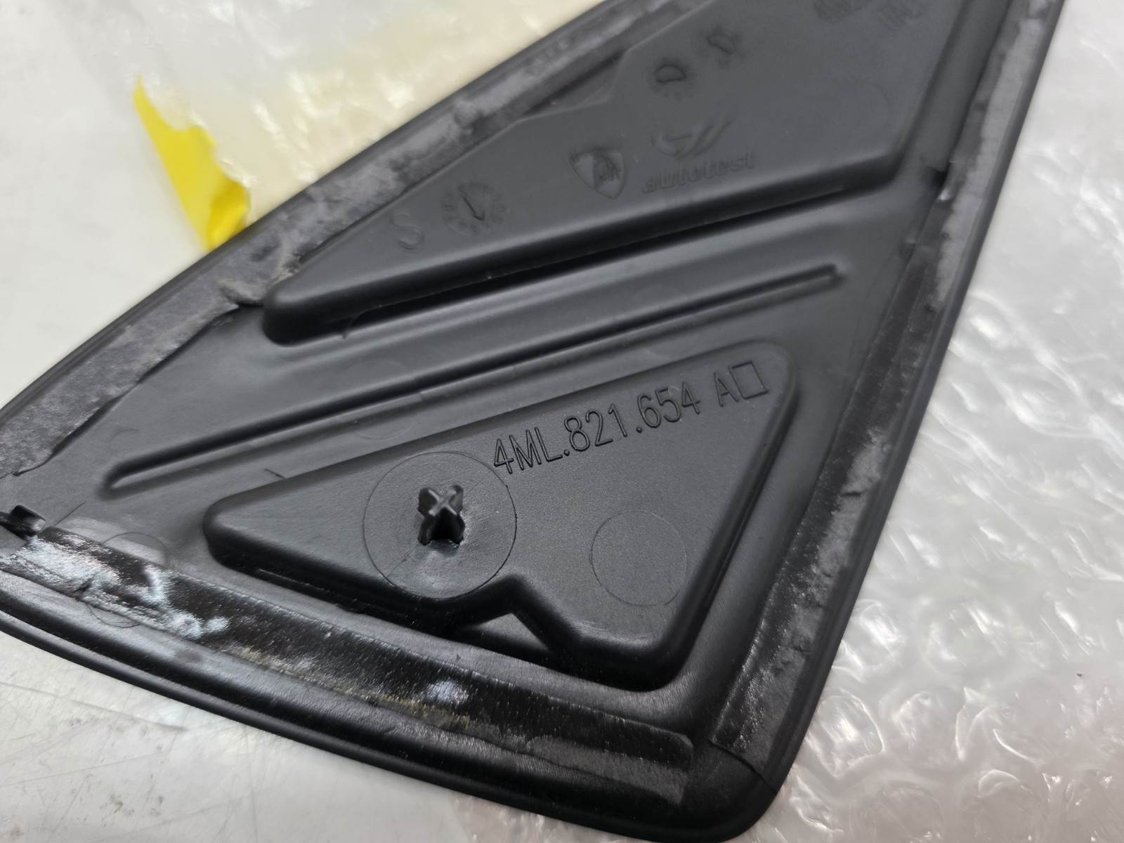 LAMBORGHINI URUS FRONT RIGHT SIDE FENDER COVER GRILL OEM 4ML821654A