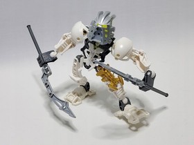 LEGO BIONICLE Stars: Takanuva (7135) 100% Complete with Golden Armor piece