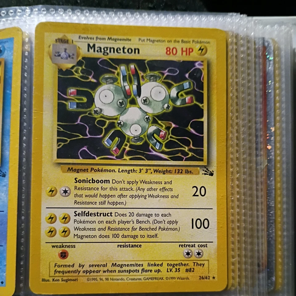 Pokémon TCG Magneton Fossil 11/62 Holo 1st Edition Holo Rare LP