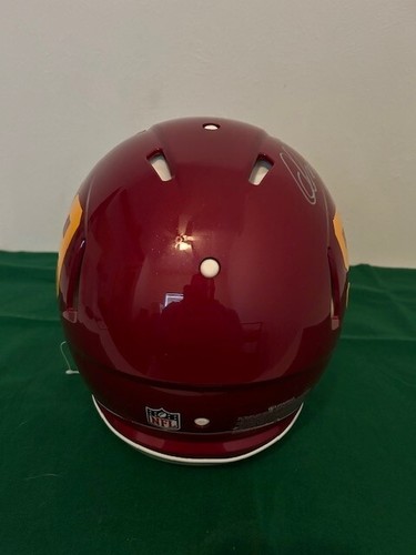 CHASE YOUNG AUTOGRAPHED SPEED HELMET WASHINGTON FOOTBALL TEAM COMMANDERS REDSKIN - Imagen 5 de 7