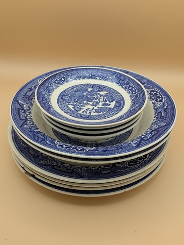 10 Pcs Blue Willow Ware By Royal China- Soup & Fruit Bowl, Dinner Plate, Saucer - Picture 3 of 16