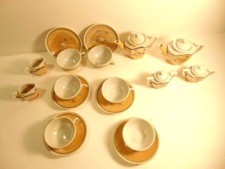 older porcelain child's or miniature tea set: 18 pieces