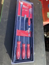 Milwaukee Pry Bar Set with Strike Cap 4 pcs in Set .