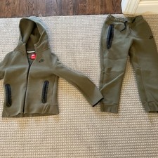Nike Tech Youth Medium full tracksuit pants and hoodie Military Green