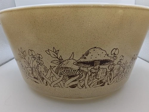Pyrex Vintage Forest Fancies Mushroom Nesting Mixing Bowl