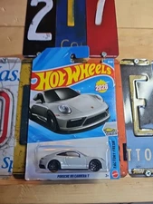 Hot Wheels Porsche 911 Carrera T Gray