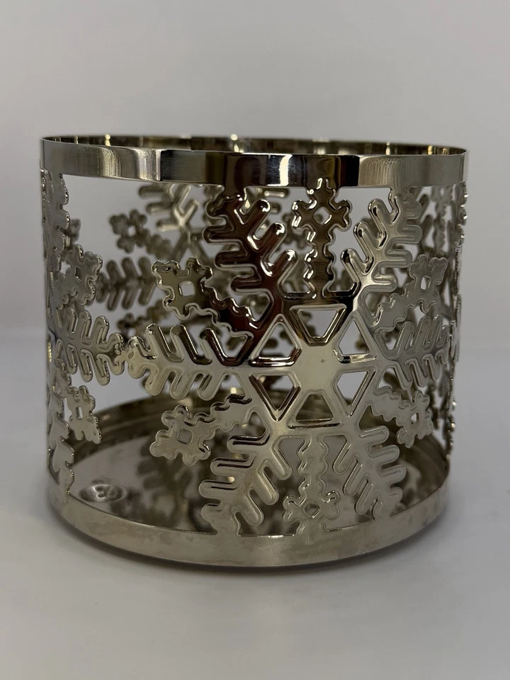 Bath Body Works 3 wick Candle Holder silver Tone Snowflakes Winter Christmas - Image 2 of 4
