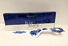 Vintage Cracker Barrel Blue & White Porcelain Cake Server Floral Design w/ Box