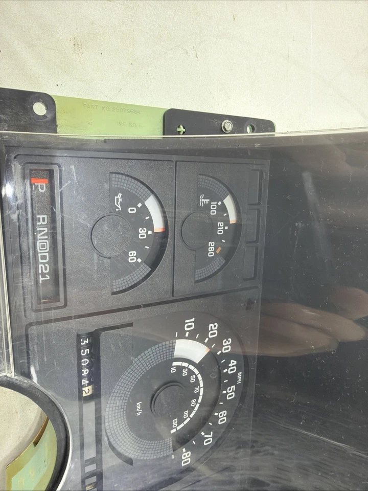 Chevy C1500 C2500 GMC Chevrolet 1988-1994 cuadro de instrumentos calibre OEM sin probar Foto 3 de 4
