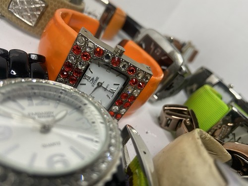 Lot Of 57 Wristwatches Geneva / Mixed Brands For Parts Or Repair 6.5lbs READ - Picture 12 of 19