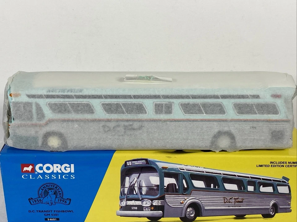 Corgi Classics 1:50 Scale D.C. TRANSIT FISHBOWL BUS 54601 w/ MIRRORS & CERT NIB - Image 4 of 4