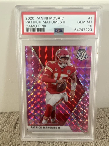 2020 Panini Mosaic Patrick Mahomes Pink Camo PSA 10