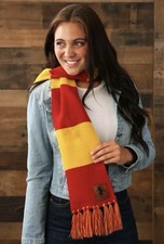 NIB Harry Potter Gryffindor House Patch Striped Winter Scarf Red Yellow