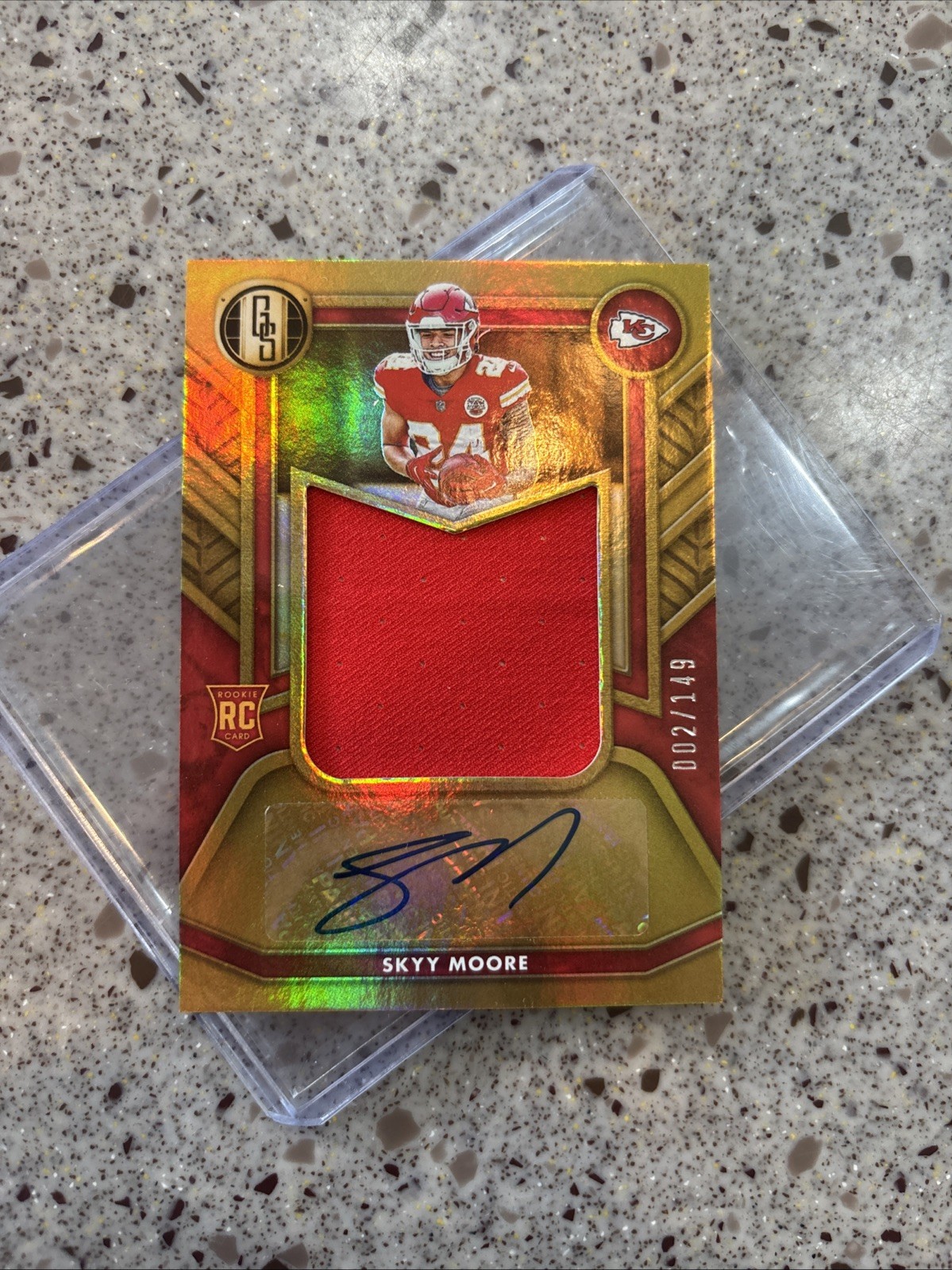 Skyy Moore Panini Gold Standard Rookie Jersey Autographs Jumbo Relics #RAJSMO Base