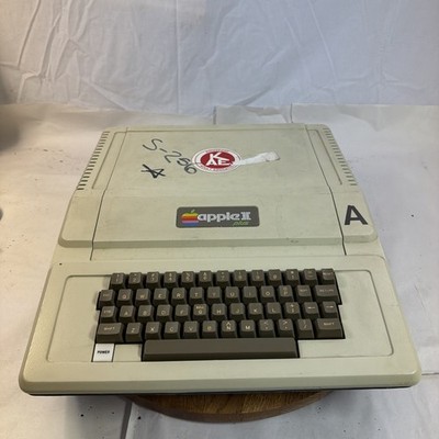 Early Model Apple II Plus Model A2S1048 AS IS FOR PARTS