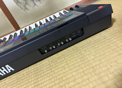 YAMAHA DSR-2000 PORTATONE PORTABLE KEYBOARD Digital Synthesizer 61