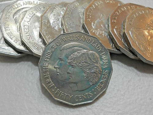 1981 LADY DIANA  50c COIN Fifty Cent UNCIRCULATED MINT EX MINT RAM ROLL - Photo 1 sur 2