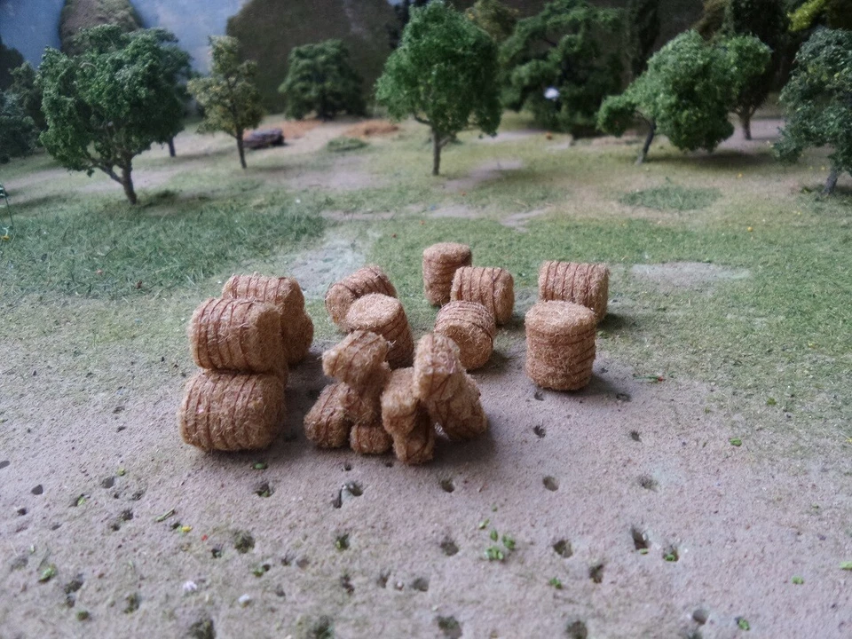 MP SCENERY 30 Brown Hay Bales N Gauge Model Farm Layout Railroad Layout Handmade - Image 3 of 4