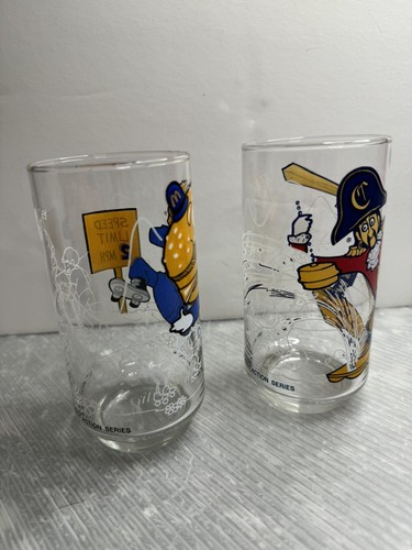 vintage McDonalds TUMBLER LOT/2 Big Mac & Captain Crook Action Series 1977 glass - Picture 5 of 10