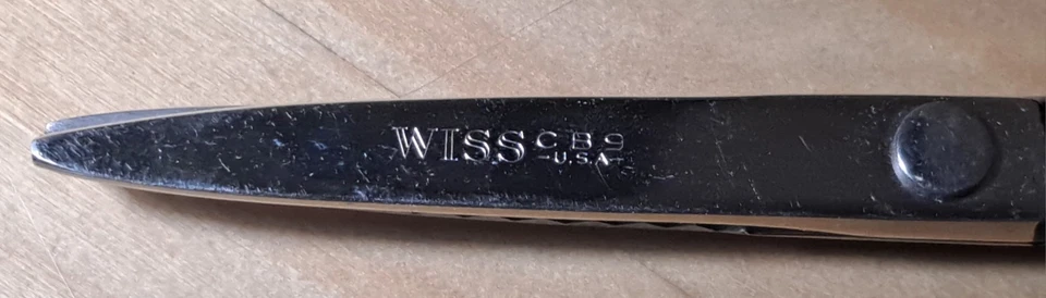Vtg 1960s WISS CB-9 Pinking Shears/Black Handles New in Original Box & Packaging - Image 4 of 4