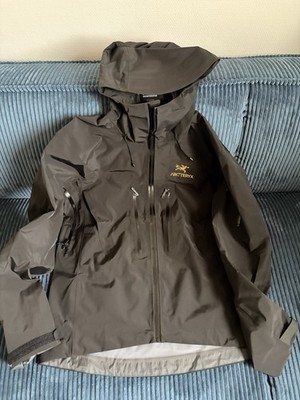 Arc teryx Alpha SV 24k Gold 