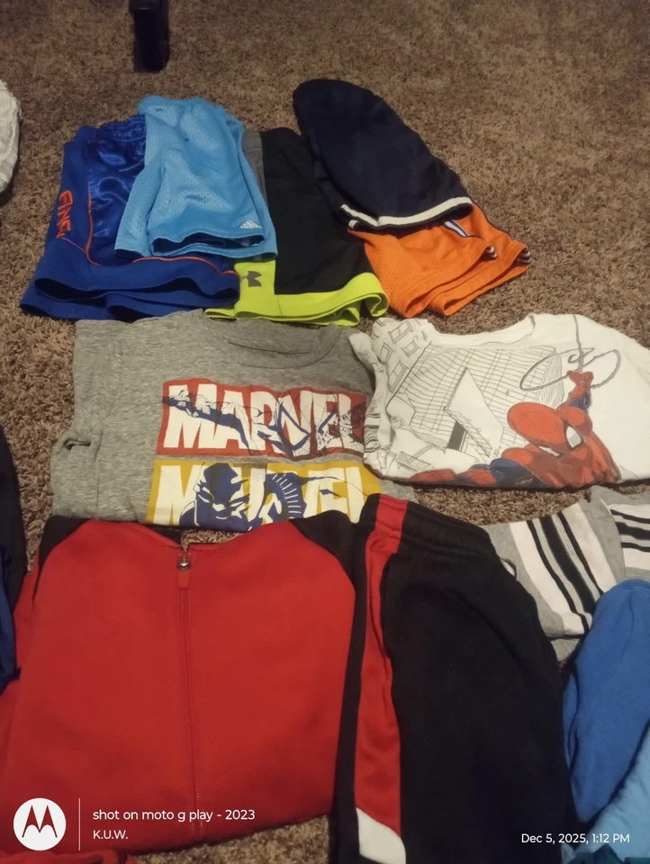 Juego de ropa para niños talla 4 4T, 4/5 Foto 3 de 4